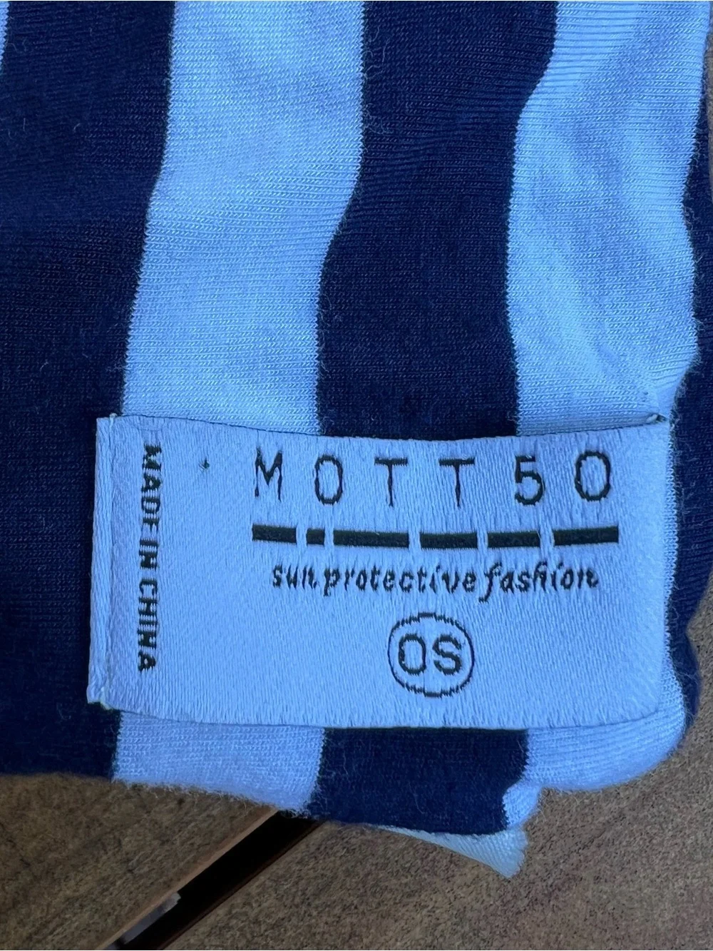 Mott50 Multi-Use Shawl Beach Cover-up Nursing Sarong Navy and White Stripes EUC